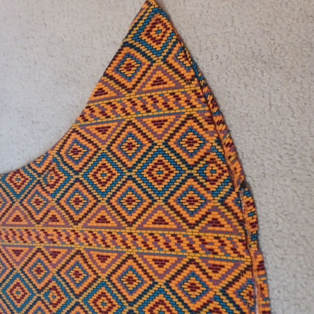 LuLaRoe Multicolor Geometric Pattern Tunic - Picture 9 of 16